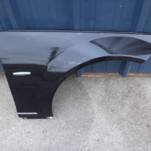 AILE AVANT DROIT ( NOIR ) D’ORIGINE MERCEDES CLASSE C W204 ( AVANTGARDE – BERLINE )