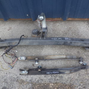 ATTELAGE ARRIERE COMPLETE POUR MERCEDES CLASSE C200 CDI W204 ( BERLINE )