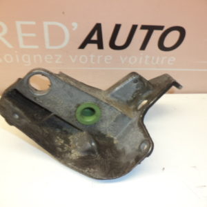 support de fixation d'origine Mercedes classe C200 CDI  W204 réf: A6460941141 / 646 094 11 41