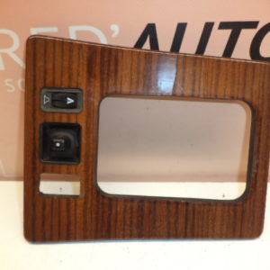CONSOLE LEVIER DE VITESSE D’ORIGINE MERCEDES 190 W201 REF: 2016820200 / 201 682 02 00