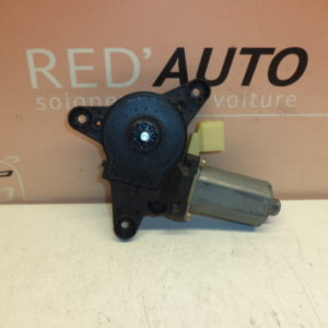MOTEUR LÈVE VITRE AVANT DROIT D’ORIGINE MERCEDES VITO W639 REF: 0130821940 / 0 130 821 940