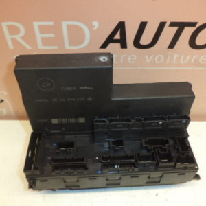 BOITE A FUSIBLE AVANT D’ORIGINE MERCEDES CLASSE C W202 / W210 / W208 REF: 0225455332 / 0025452701