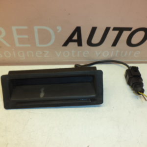 Bouton de coffre d'origine VOLKSWAGEN TOUAREG 1 PHASE 2 REF: 1J0827566L / 1J0 827 566 L