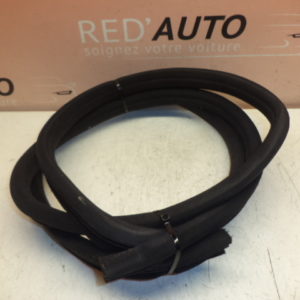 JOINT DE PORTE ARRIERE GAUCHE D’ORIGINE MERCEDES CLASSE C W202 250TD ( BREAK )
