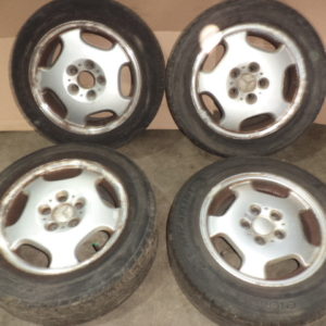 JANTES ALU POUR MERCEDES CLASSE E W210 - 7JX15H2 - ET 38 (PNEU HS) !!! PAS D’ENVOI !!!