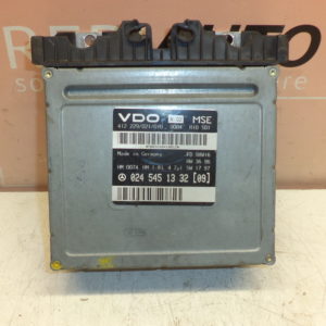 CALCULATEUR MOTEUR D'ORIGINE MERCEDES CLASSE C180 W202 REF: 0245451332 / 024 545 13 32