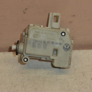 Servomoteur Trappe de Réservoir d'origine Audi A6 4B 2,5 Tdi réf: 4B9862153 / 4B9 862 153