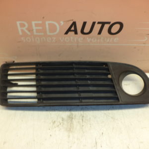 grille antibrouillard avant d'origine AUDI A6 4B REF: 4B0807682H / 4B0 807 682 H
