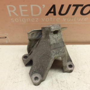 Support moteur d'origine AUDI A5 2.7 TDI (8T) V6 réf: 8K0199307 / 8K0 199 307