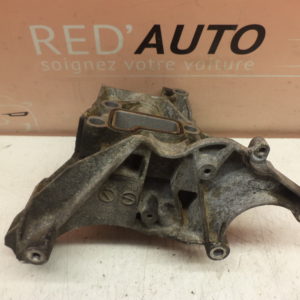 Support de pompe de direction assistée d'origine AUDI A5 2.7 TDI (8T) V6 Réf: 059145169 / 059 145 169