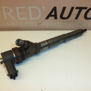 INJECTEUR DE CARBURANT D'ORIGINE KIA SORENTO 2.5 CRDI REF: 338004A110 / 338004 A110 / 0445110186