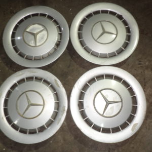 ENJOLIVEUR (14P) D'ORIGINE MERCEDES CLASSE S W126 REF: 1264010824 / 126 401 08 24