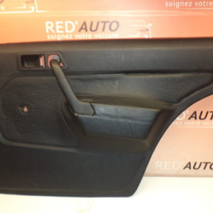 GARNITURE DE PORTE ARRIERE DROIT ( CUIR NOIR ) D’ORIGINE MERCEDES 190 W201 VITRES MANUELLES REF: 2017300270