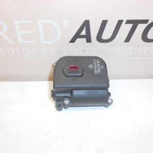 MOTEUR ACTIONNEUR DROITE D’ORIGINE MERCEDES VITO W638: A6388290101 / 638 829 01 01