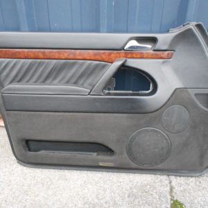 PANNEAU – GARNITURE DE PORTE AVANT GAUCHE EN CUIR NOIR D’ORIGINE MERCEDES CLASSE S W140 REF: 1408301144 / 140 830 11 44