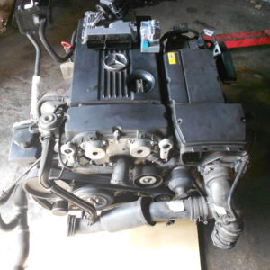 MOTEUR MERCEDES-BENZ CLASSE C180 KOMPRESSOR W204 (204.046) 156 CV (M271.952) + AVEC LE KIT DE DEMARRAGE COMPLET